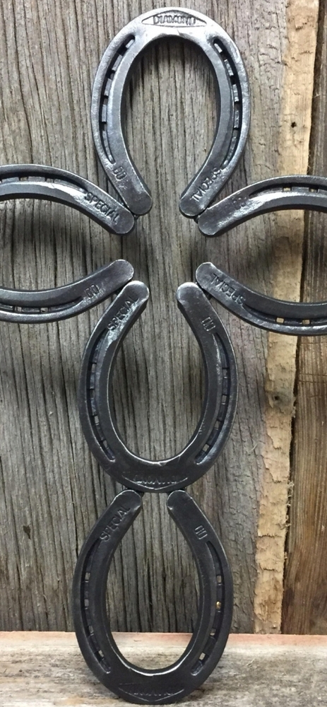 Horseshoe cross